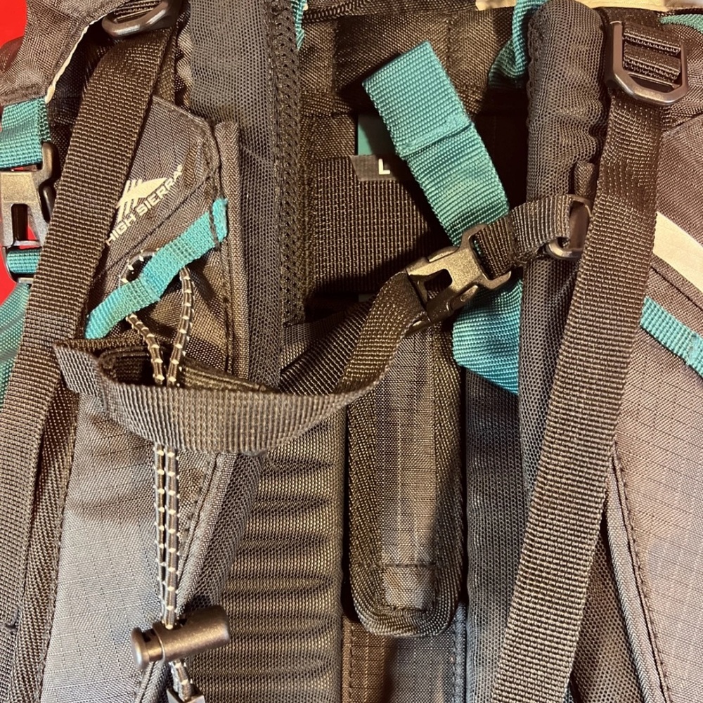 High Sierra Pathway 2.0 Backpack with Hydration S… - image 5